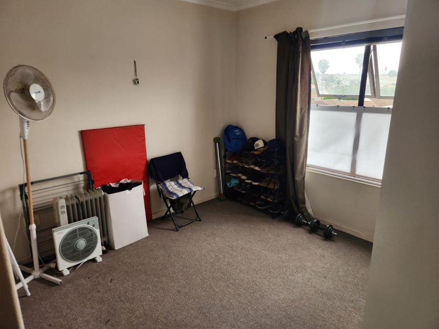2 Bedroom Property for Sale in Brackenfell Central Western Cape